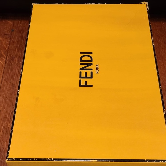 ****NEW POST**** Fendi Sneakers - Picture 2 of 7